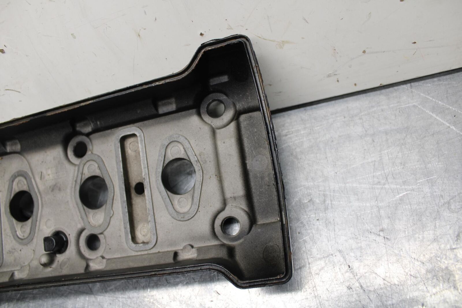 08-10 SUZUKI GSXR 600  ENGINE TOP END CYLINDER HEAD COVER BB92