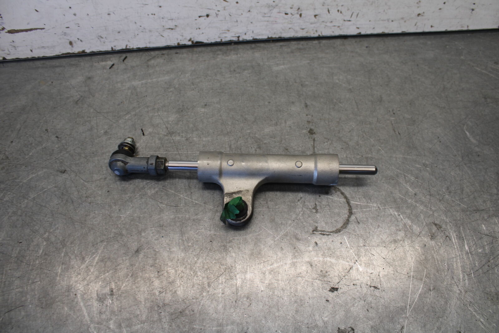 04 SUZUKI GSXR600 STEERING DAMPER STABILIZER 51750-40F50 BB676