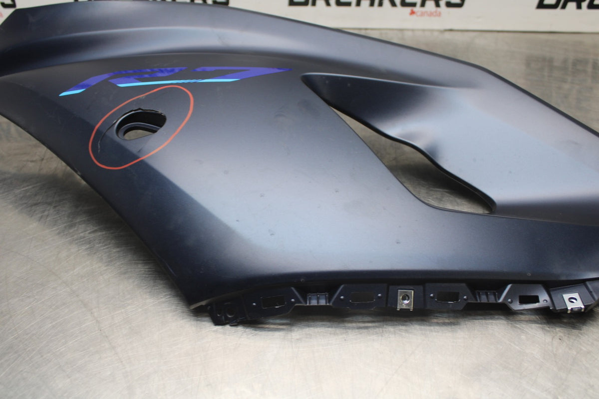 22-25 YAMAHA YZF R7 LEFT MID UPPER SIDE FAIRING COWL BB583