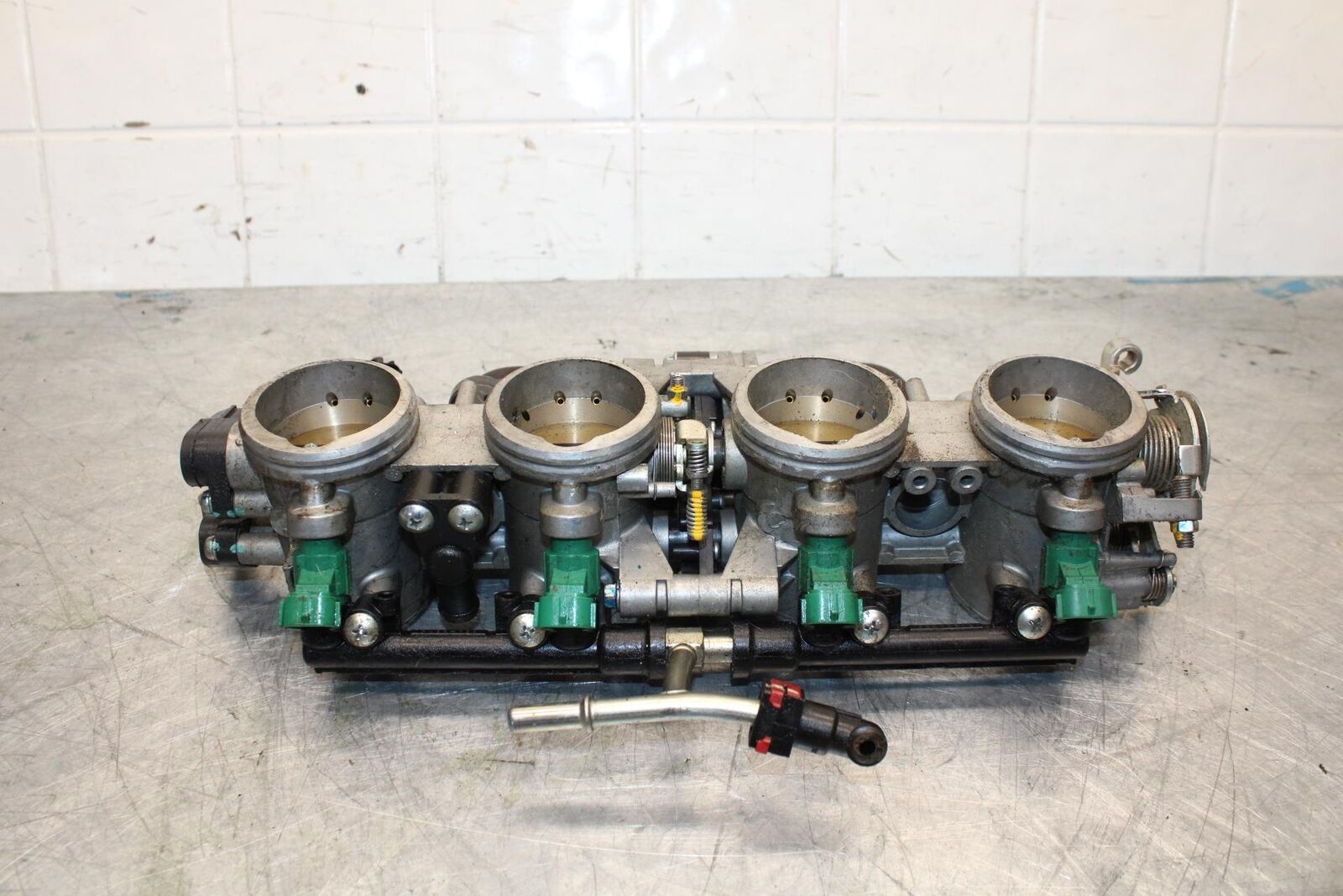 11-15 KAWASAKI ZX1000R MAIN FUEL INJECTORS / THROTTLE BODIES BB445