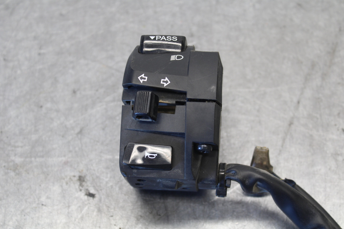 11-24 SUZUKI GSXR750 LEFT CLIP ON HANDLE HORN SIGNALS SWITCH SWITCHES BB687