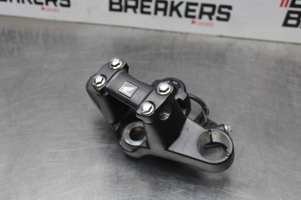 18 HONDA CB500F FORKS UPPER TRIPLE TREE CLAMP BB861