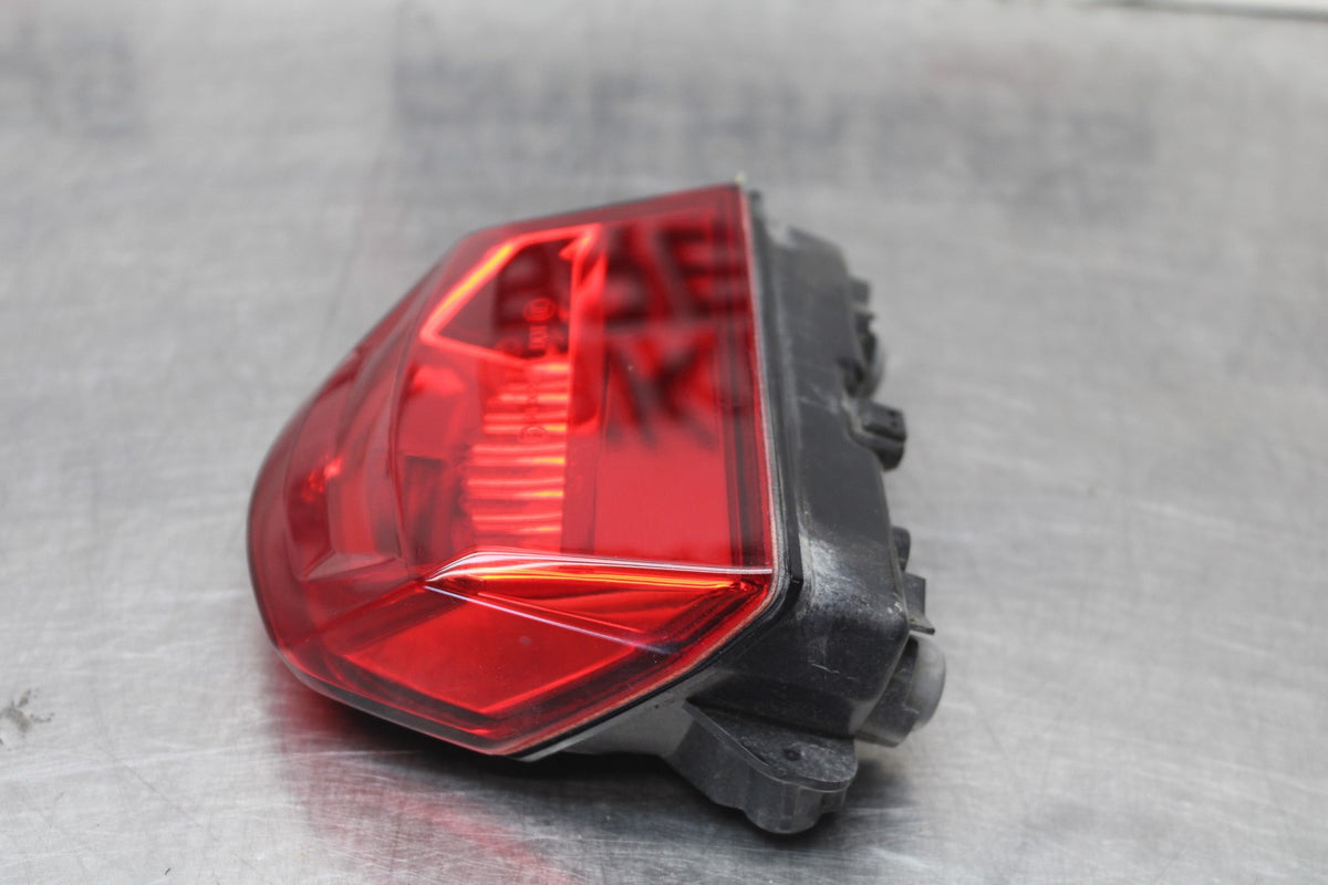 22 HARLEY-DAVIDSON PAN AMERICA 1250 REAR TAIL TAILLIGHT BACK BRAKE LIGHT BB910