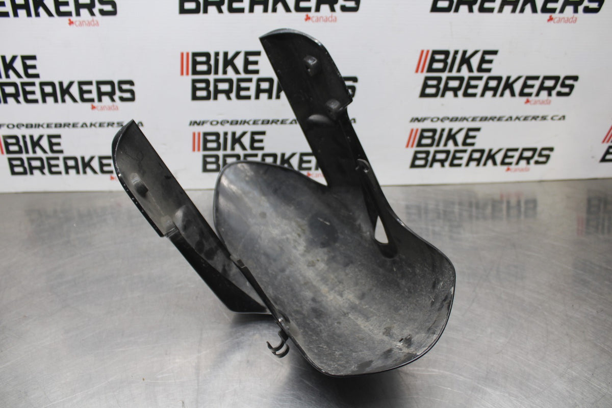 05-06 SUZUKI GSXR1000 FRONT WHEEL FENDER COWL FAIRING BB857