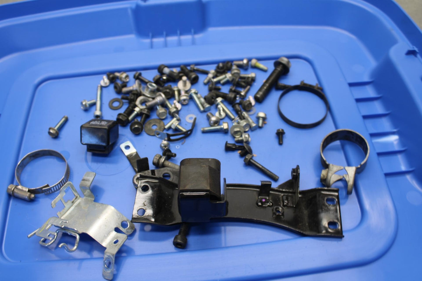 15-16 KAWASAKI EX300 MISCELLANEOUS MOUNTING BOLTS HARDWARE MOTOR BB635