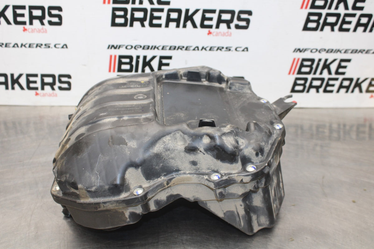 23-26 KAWASAKI NINJA ZX4RR AIRBOX AIR INTAKE FILTER BOX BB872