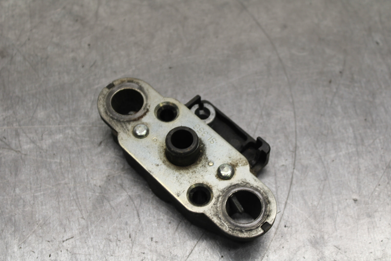 12-13 KAWASAKI Z1000 REAR PASSENGER SEAT LATCH LOCK ASSEMBLY BB743