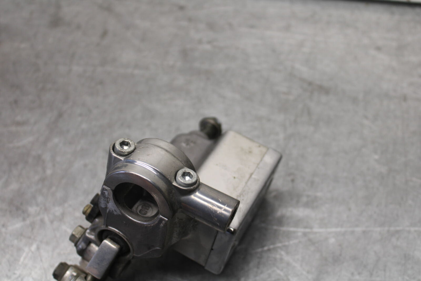 05-09 SUZUKI BOULEVARD C90 FRONT BRAKE MASTER CYLINDER BB692