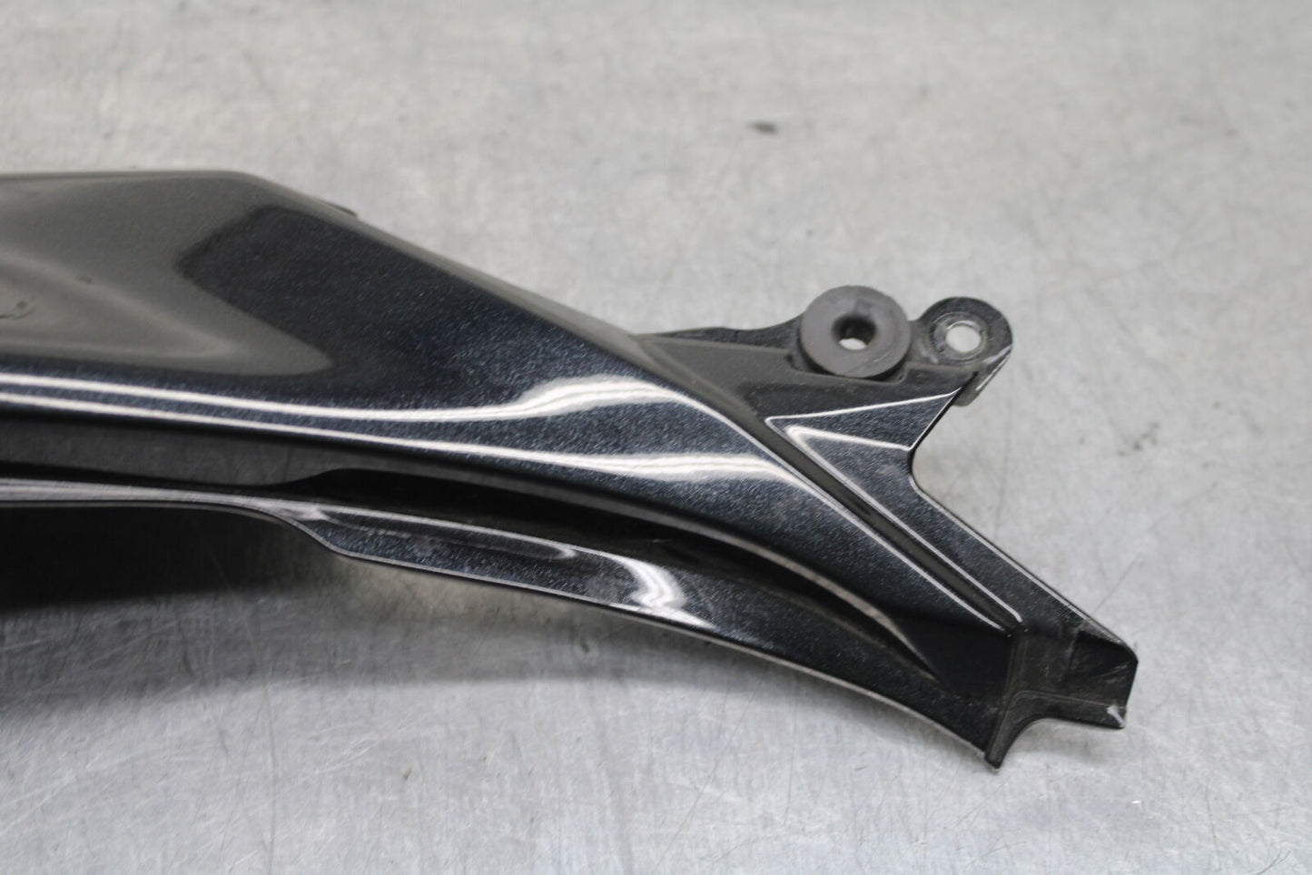 19-22 KAWASAKI Z400 LEFT REAR BACK TAIL FAIRING COWL SHROUD BB738