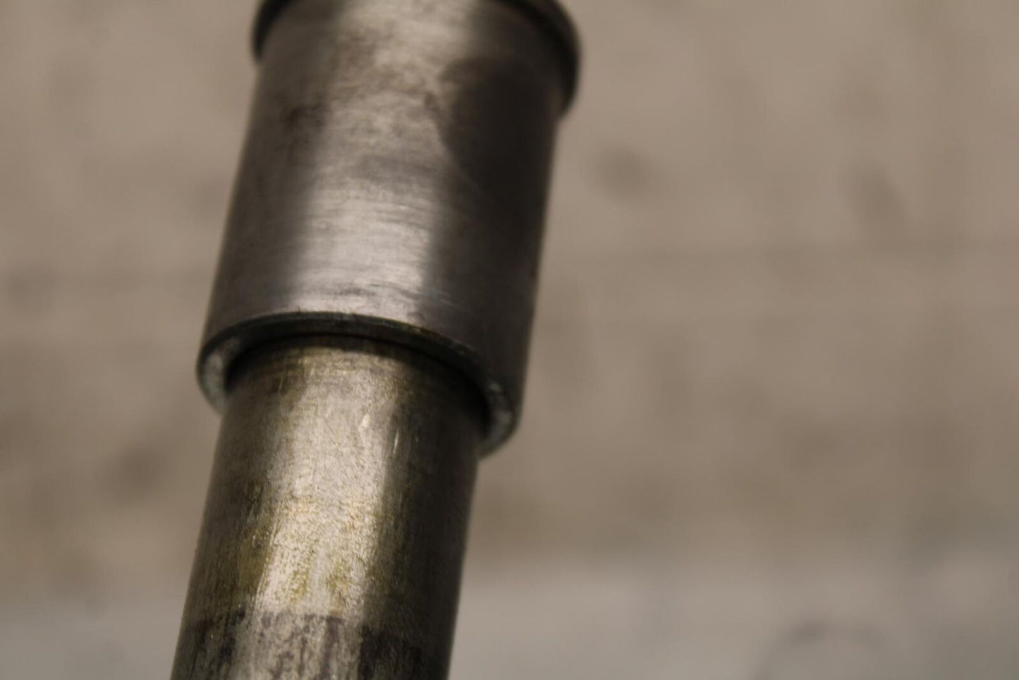 2000 Kawasaki Ninja ZX12R ZX1200A FRONT WHEEL RIM AXLE PIVOT BOLT 41068-1426 BB5