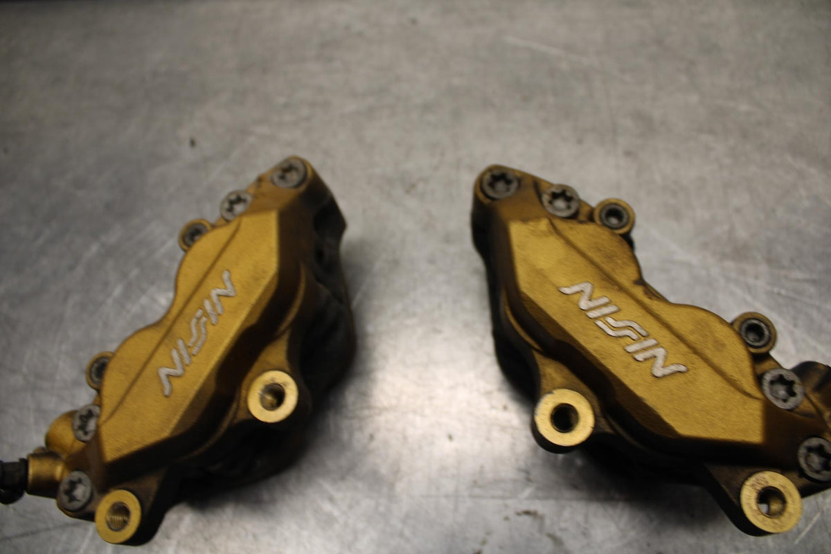03-04 HONDA CBR600RR RIGHT LEFT FRONT BRAKE CALIPER SET PAIR CALIPERS BB614