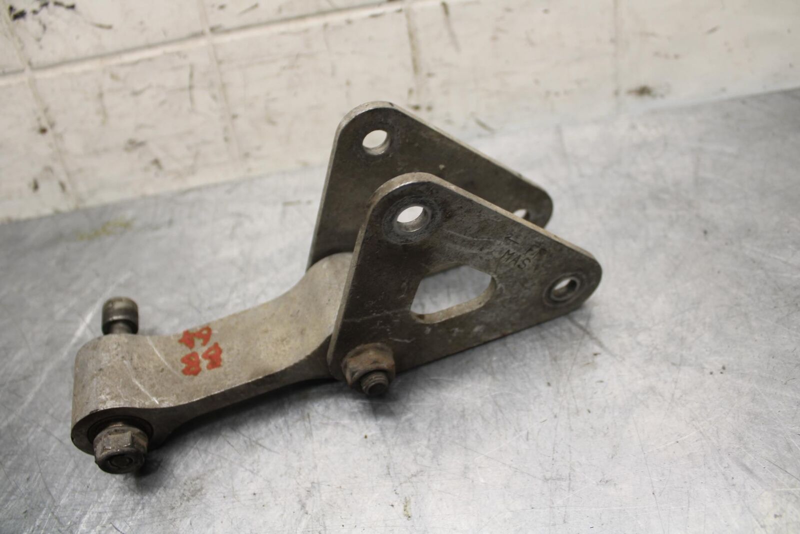 1996 Honda CBR900RR REAR DOGBONE SHOCK LINKAGE LINK BB09