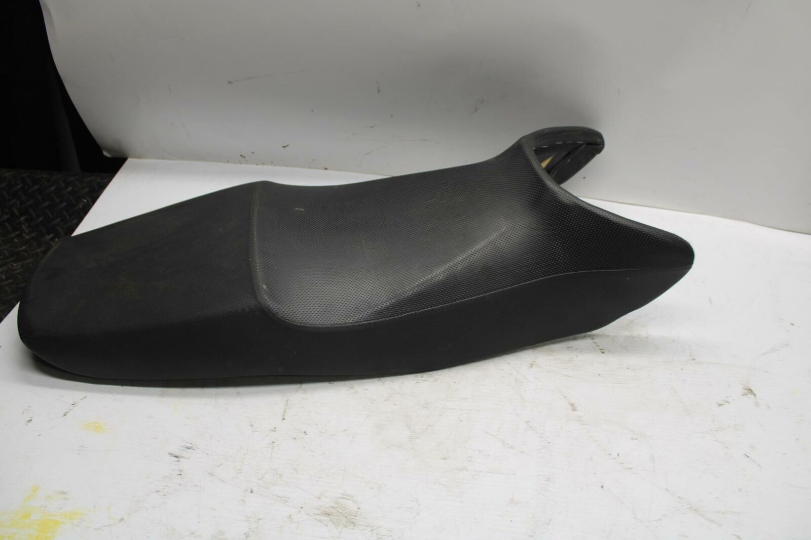 04-09 SUZUKI GS500F FRONT REAR SEAT SADDLE BB278