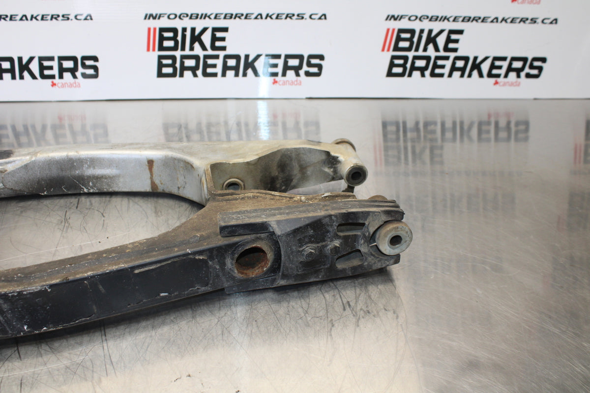19 YAMAHA TTR230 SWINGARM SWING ARM SUSPENSION BB146