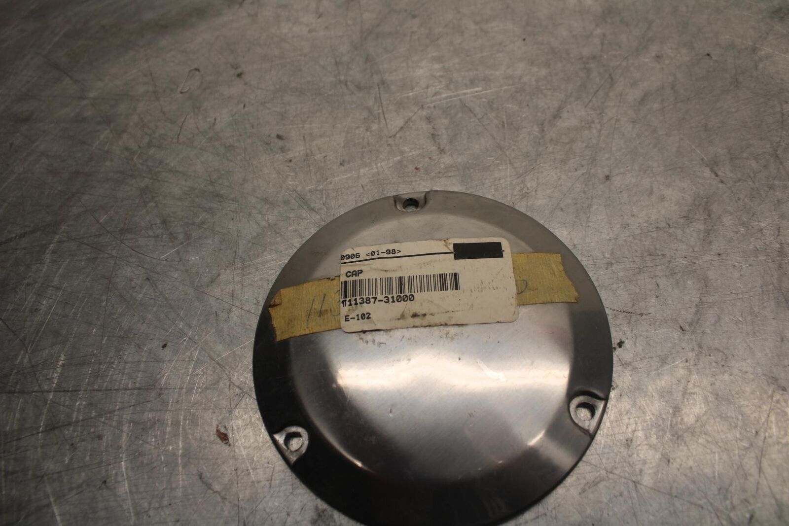 1976 Suzuki GT750 CLUTCH SIDE ENGINE MOTOR COVER 1387-31000 BB33