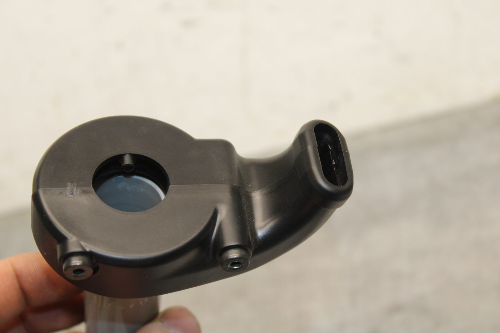 12-25 KAWASAKI NINJA ZX14R NEW!! THROTTLE CABLE LINE HOUSING GUIDE BB757