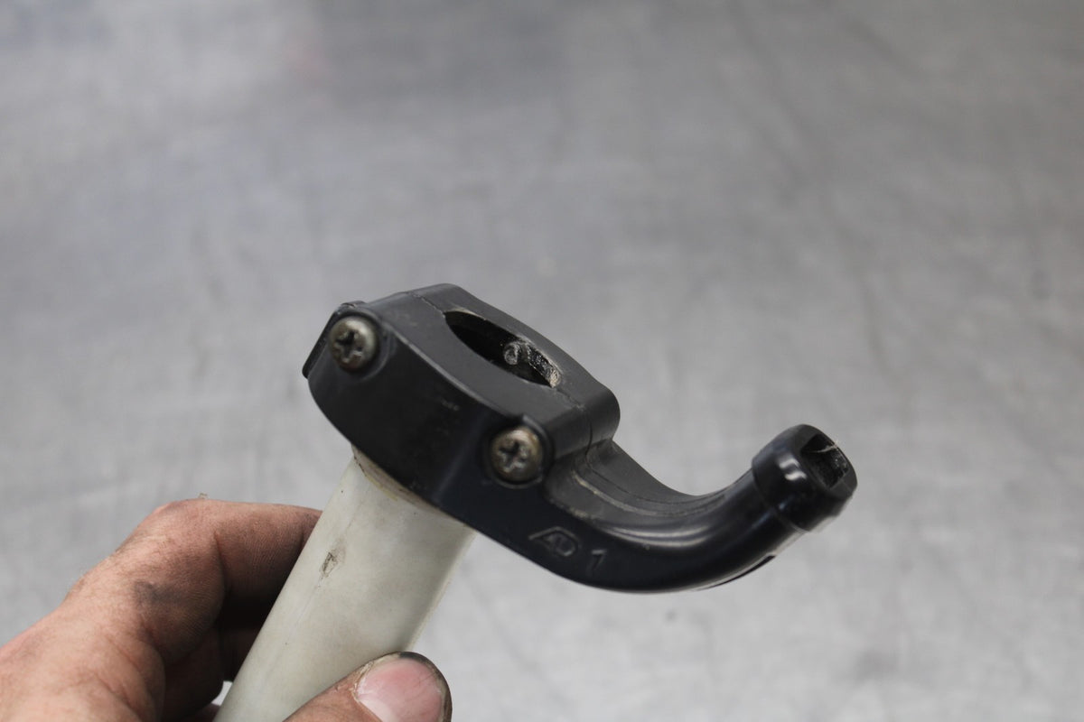 00-05 KAWASAKI NINJA ZX12R THROTTLE CABLE LINE HOUSING GUIDE BB892