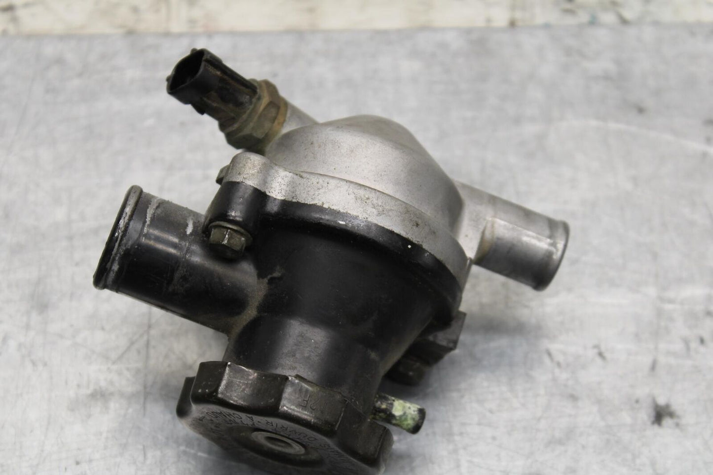 2005 Kawasaki Vulcan 1600 VN1600D COOLANT THERMOSTAT HOUSING BB556