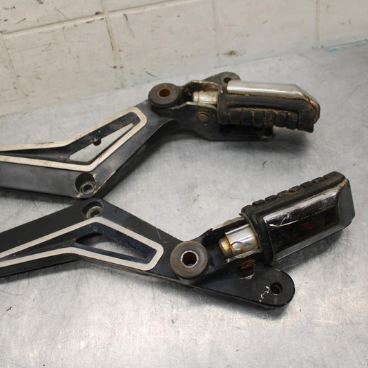 84-85 HONDA V65 SABRE REAR BACK PASSENGER PEG SET PAIR BB05