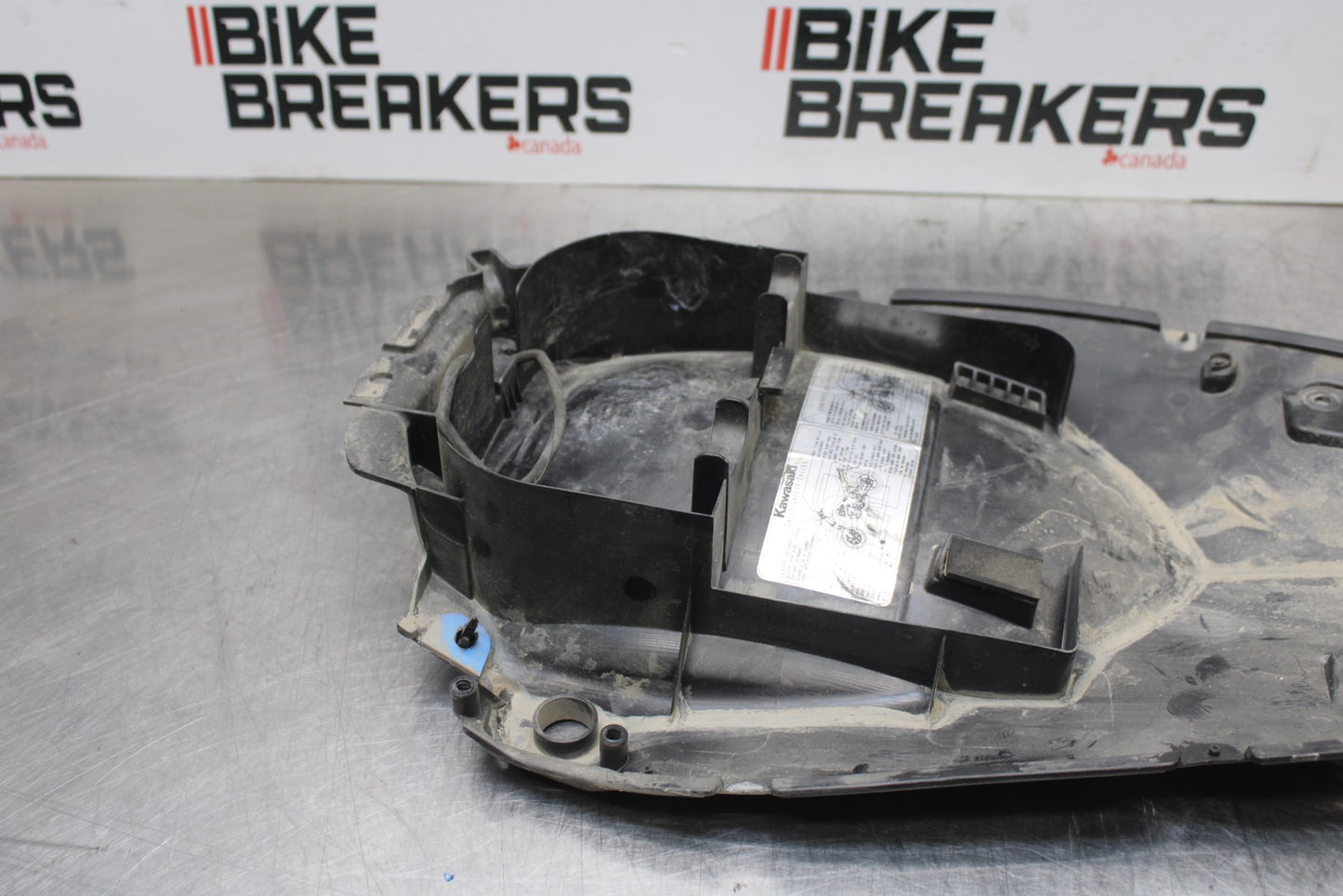 09-10 KAWASAKI ER-6N REAR BACK TAIL UNDERTAIL FAIRING COWL FENDER BB205