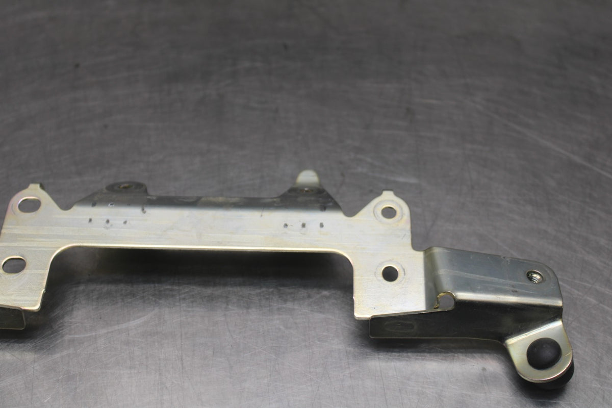 23-24 YAMAHA MT-07 REAR SEAT MOUNTING BRACKET MOUNT BB927