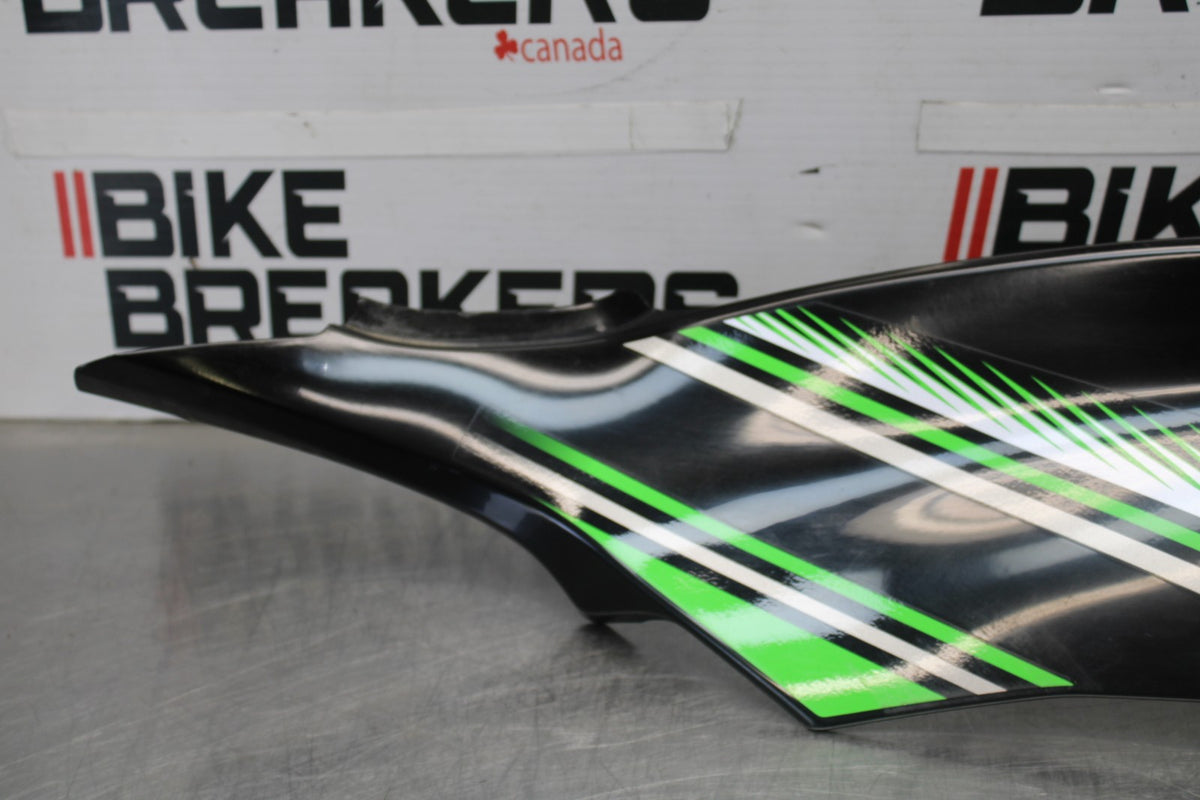 13-18 KAWASAKI NINJA ZX6R RIGHT MID SIDE FAIRING COWL PLASTIC BB908