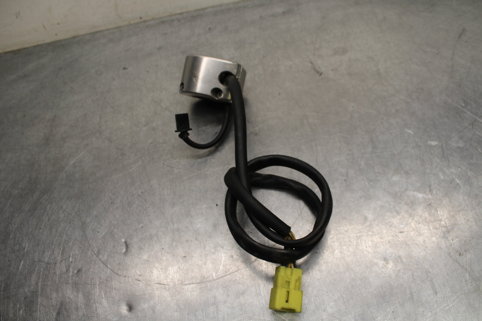 00 SUZUKI INTRUDER 1500 VL1500 LEFT HANDLE HORN SIGNALS SWITCH BB761 