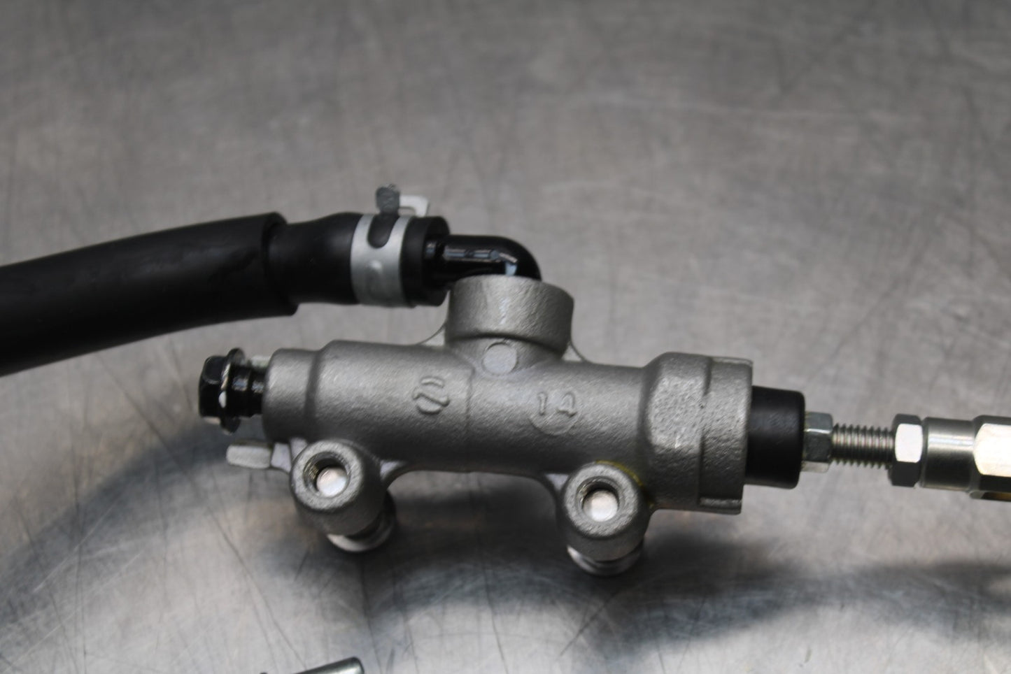 23-24 KAWASAKI NINJA ZX14R REAR BACK BRAKE MASTER CYLINDER W RESERVOIR BB764