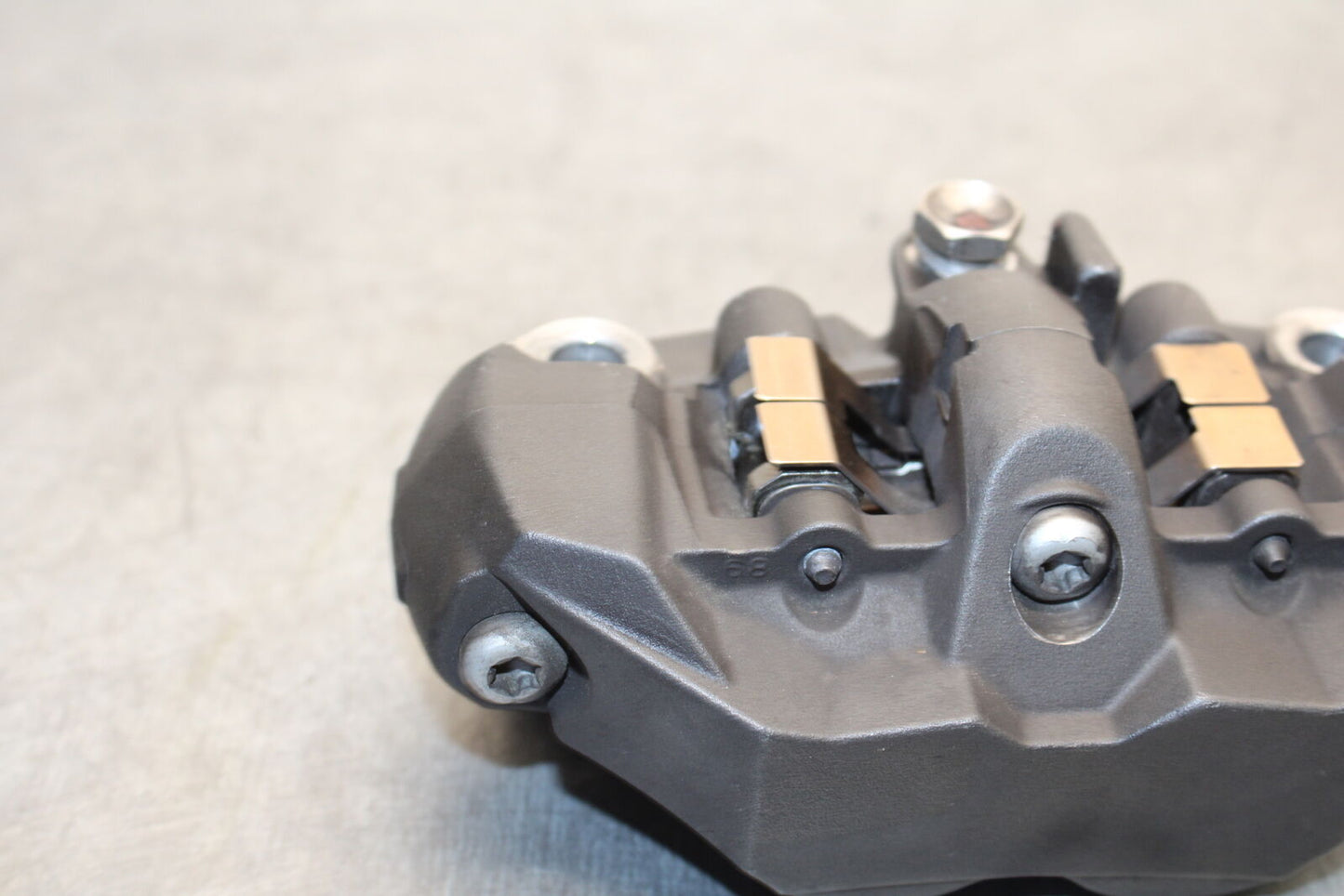 05-06 SUZUKI GSXR1000 RIGHT LEFT FRONT BRAKE CALIPER SET PAIR CALIPERS BB677