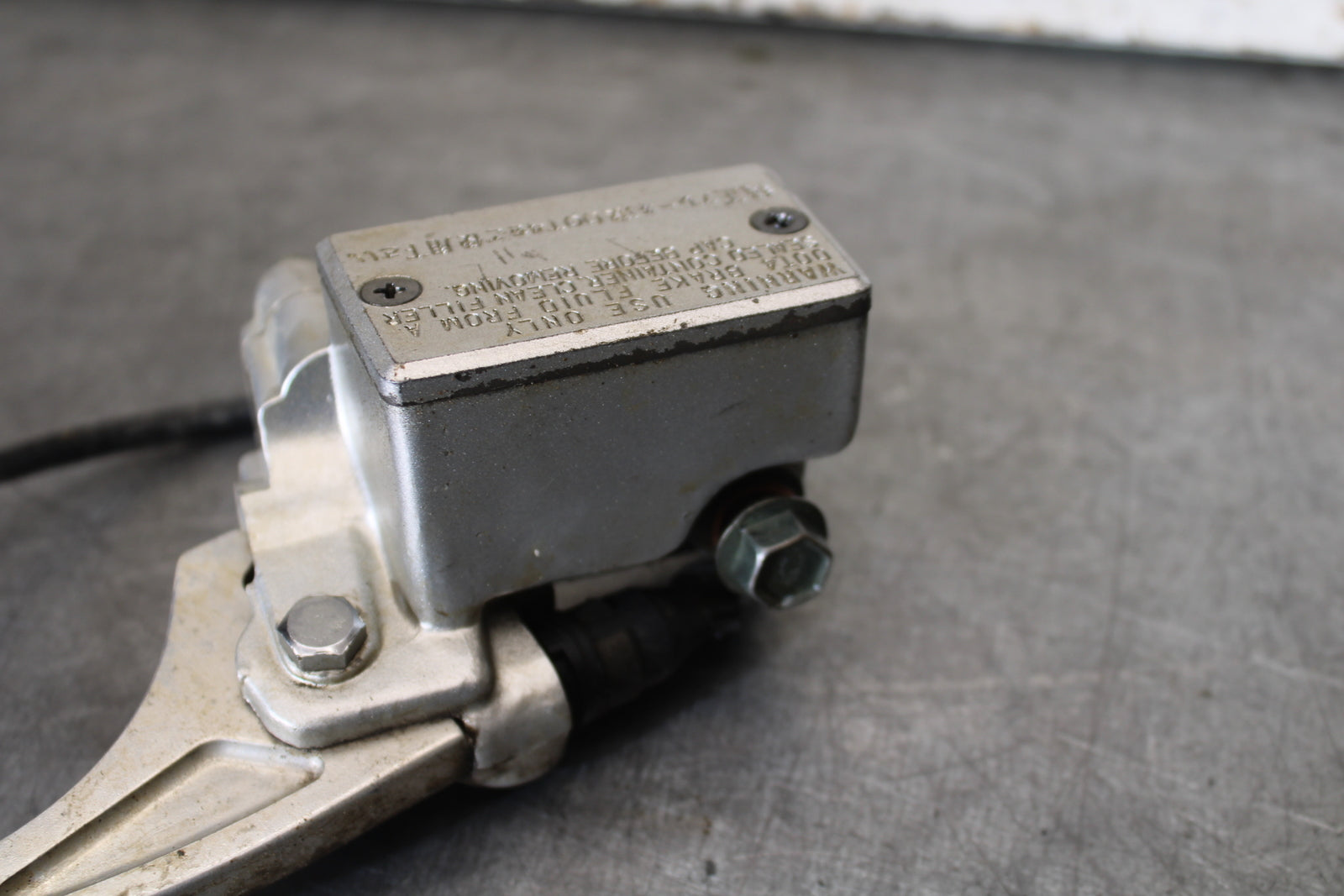 01-05 YAMAHA RAPTOR 660R FRONT BRAKE MASTER CYLINDER 5LP-2583T-03-00 BB695