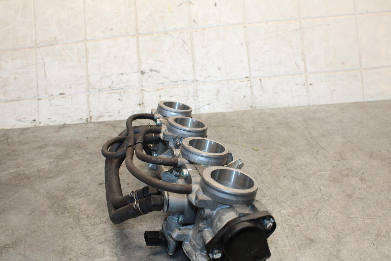 07-12 HONDA CBR600RR MAIN FUEL INJECTORS / THROTTLE BODIES 16401-MFJ-A01 BB542