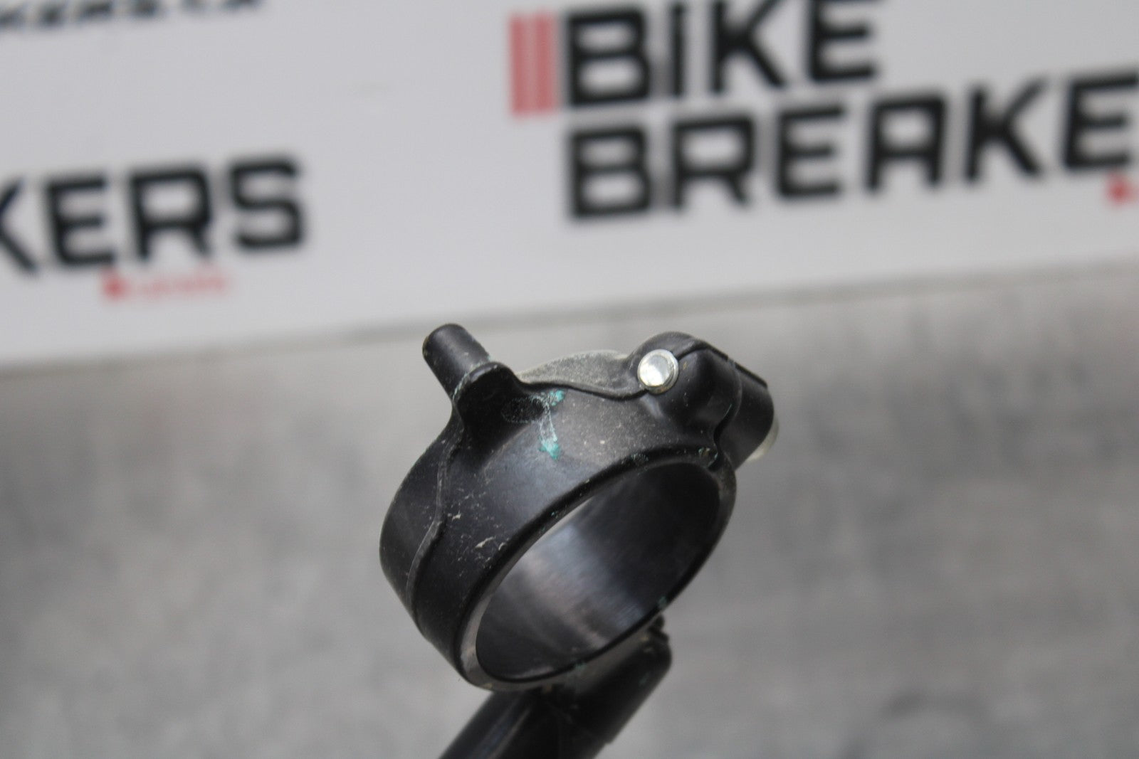 11-22 SUZUKI GSXR 600  LEFT CLIP ON HANDLEBAR BB193