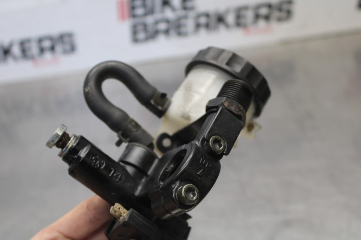 05-08 TRIUMPH SPEED TRIPLE 1050 FRONT BRAKE MASTER CYLINDER w/ LEVER BB933