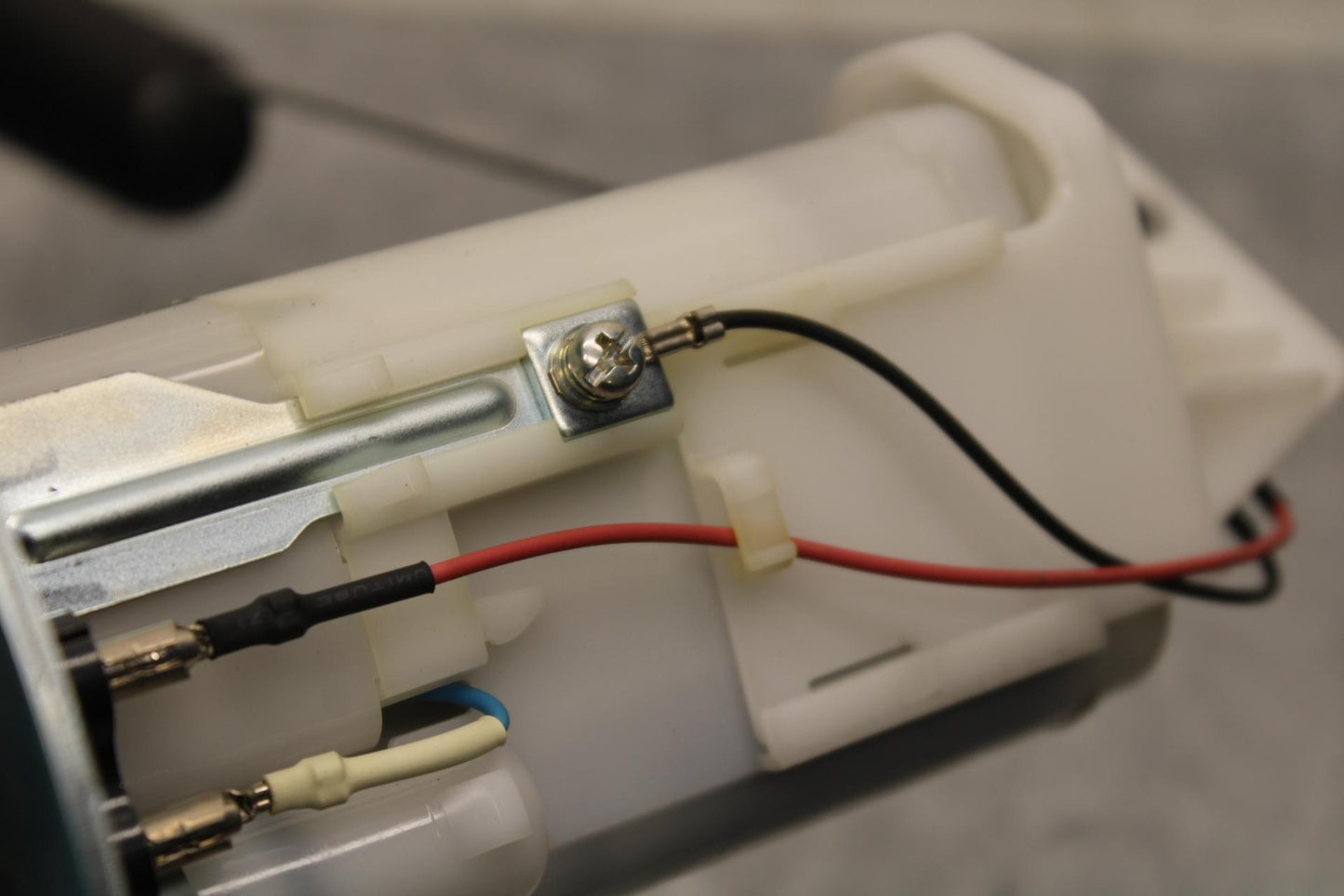 20 KAWASAKI Z400 ER400 ABS FUEL PUMP GAS PETROL SENDER UNIT BB586