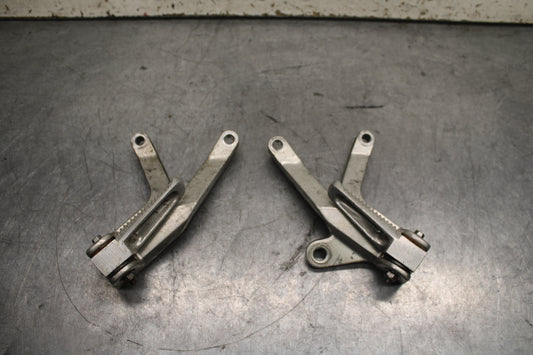 96-07 YAMAHA YZF600R REAR BACK PASSENGER PEG SET PAIR  BB746