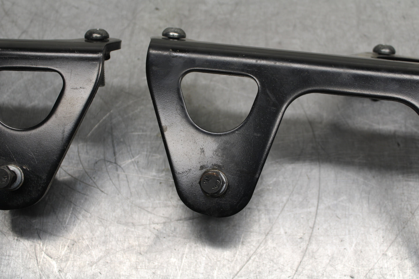 14 HONDA CTX1300A SADDLEBAG CASE MOUNTING BRACKET MOUNT BB732