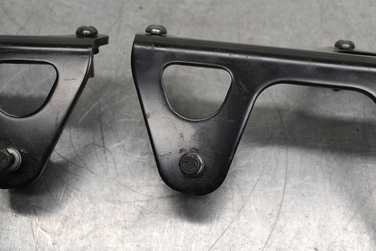 14 HONDA CTX1300A SADDLEBAG CASE MOUNTING BRACKET MOUNT BB732