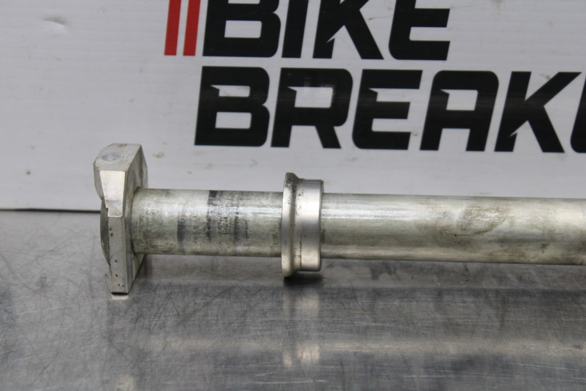 24-25 SUZUKI GSXR1000 REAR AXLE BACK WHEEL RIM PIVOT BOLT AXEL BB767
