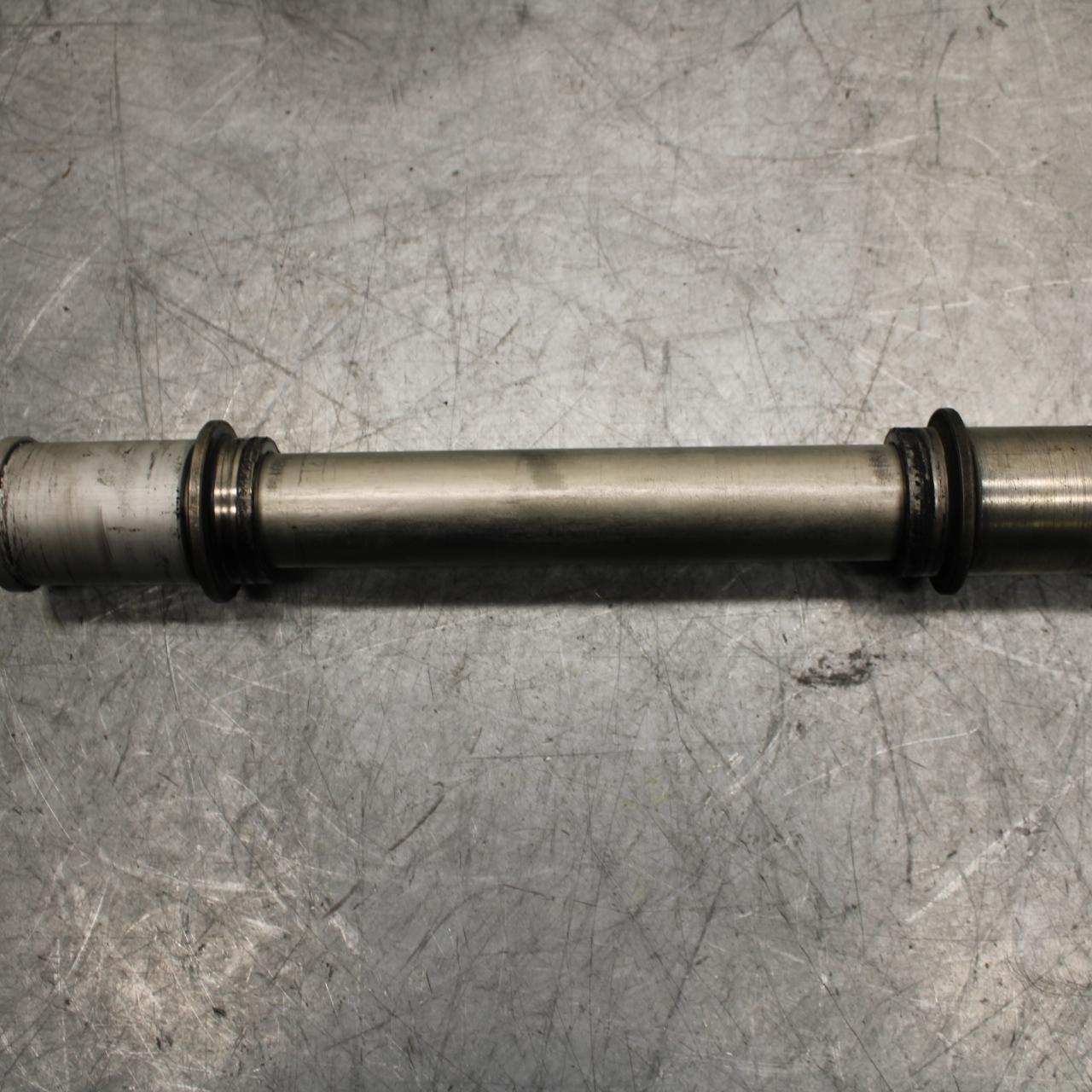 2009 Kawasaki Ninja ZX6R ZX600R FRONT WHEEL RIM AXLE PIVOT BOLT 41068-0034 BB548