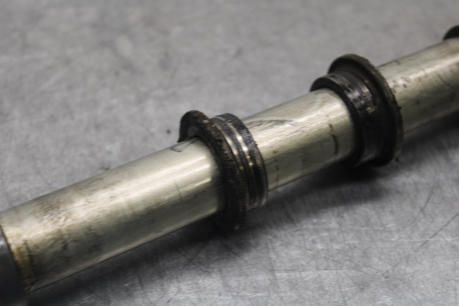 09-12 KAWASAKI NINJA ZX6R FRONT WHEEL RIM AXLE PIVOT BOLT 41068-0034 BB698