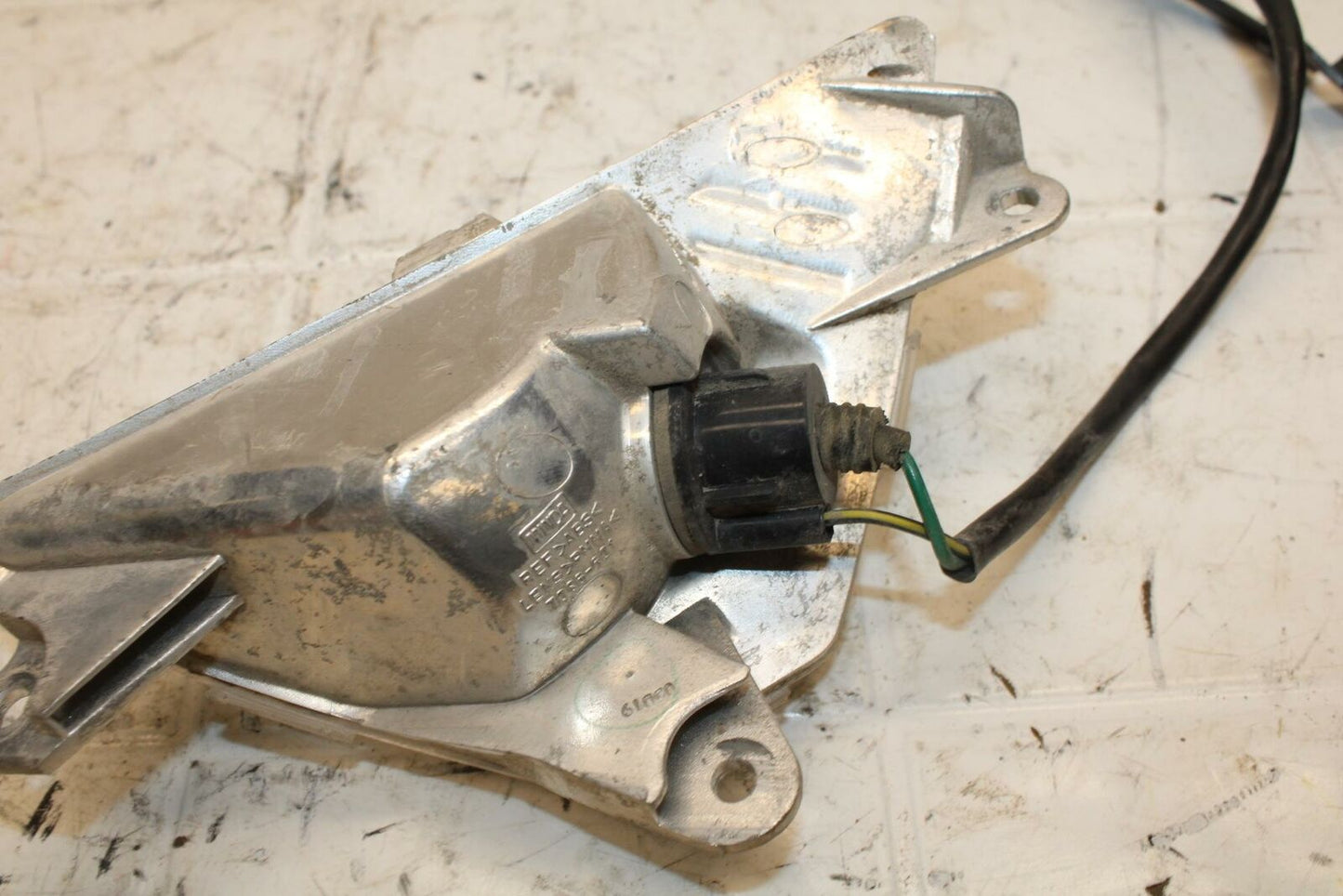 19-20 KAWASAKI NINJA ZX6R ZX636 LEFT REAR TURN SIGNAL LIGHT INDICATOR BB407