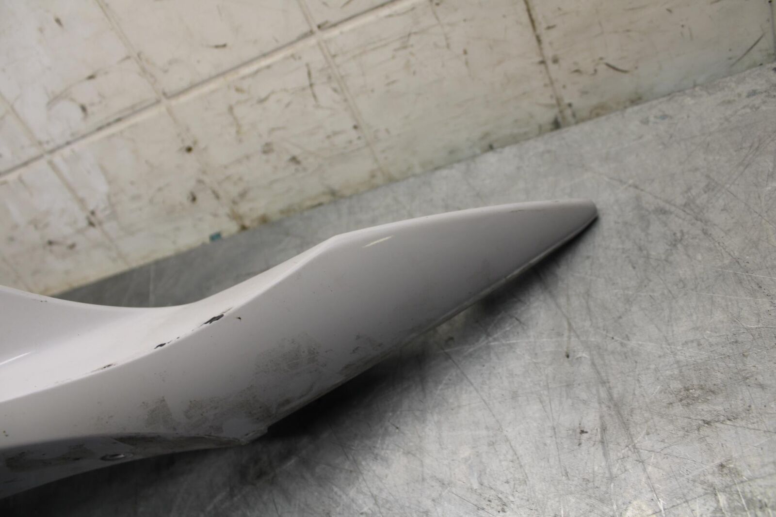 13 SUZUKI GSXR750 RIGHT REAR BACK TAIL FAIRING COWL SHROUD BB474