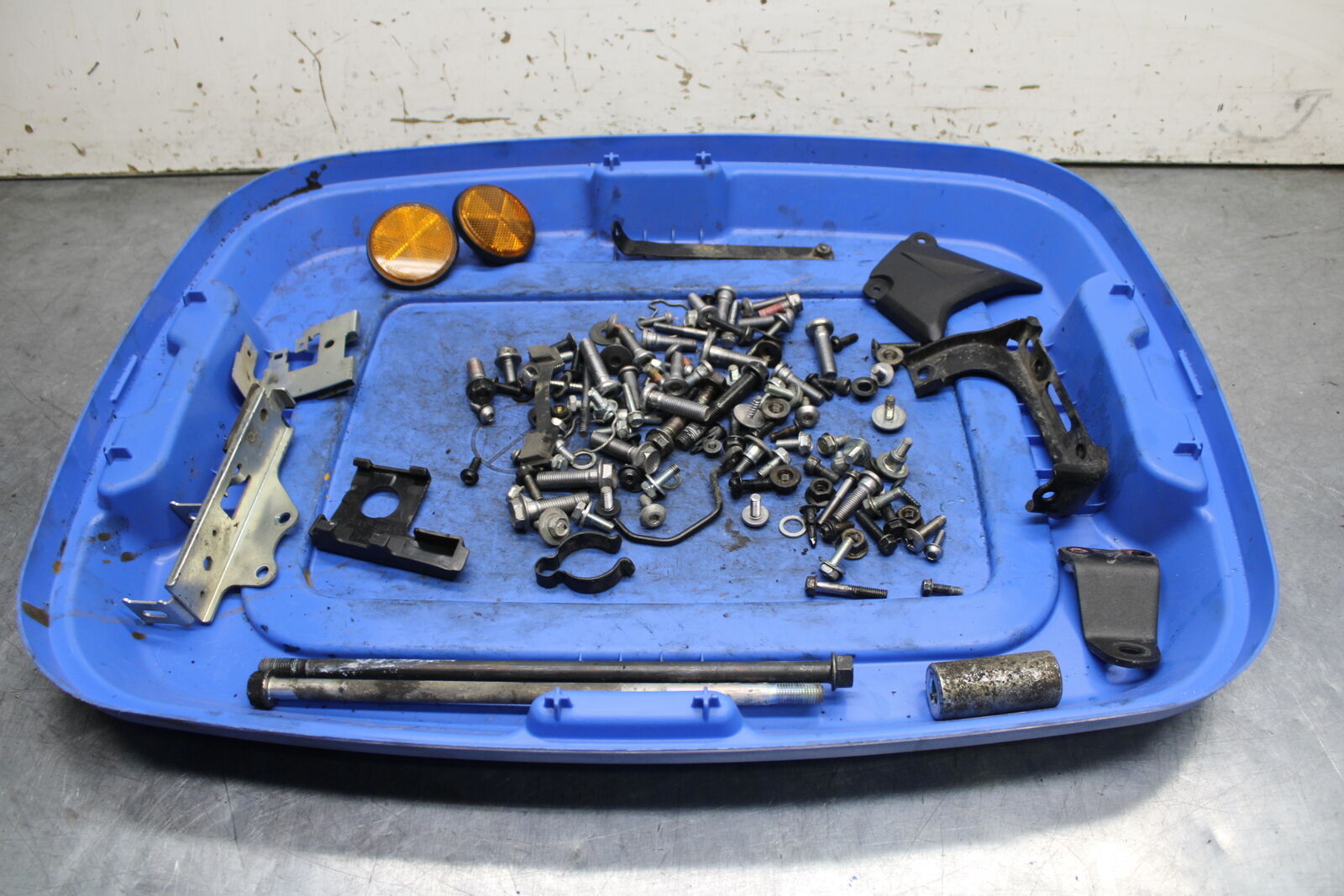 12-13 KAWASAKI Z1000 MOUNTING BOLTS HARDWARE MOTOR SCREWS BB743