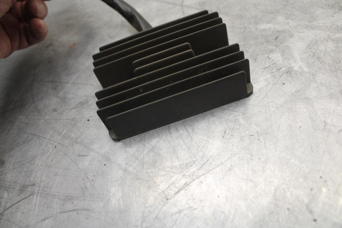 2017 Suzuki SV650X SV650AL7 ABS RECTIFIER VOLTAGE REGULATOR BB512