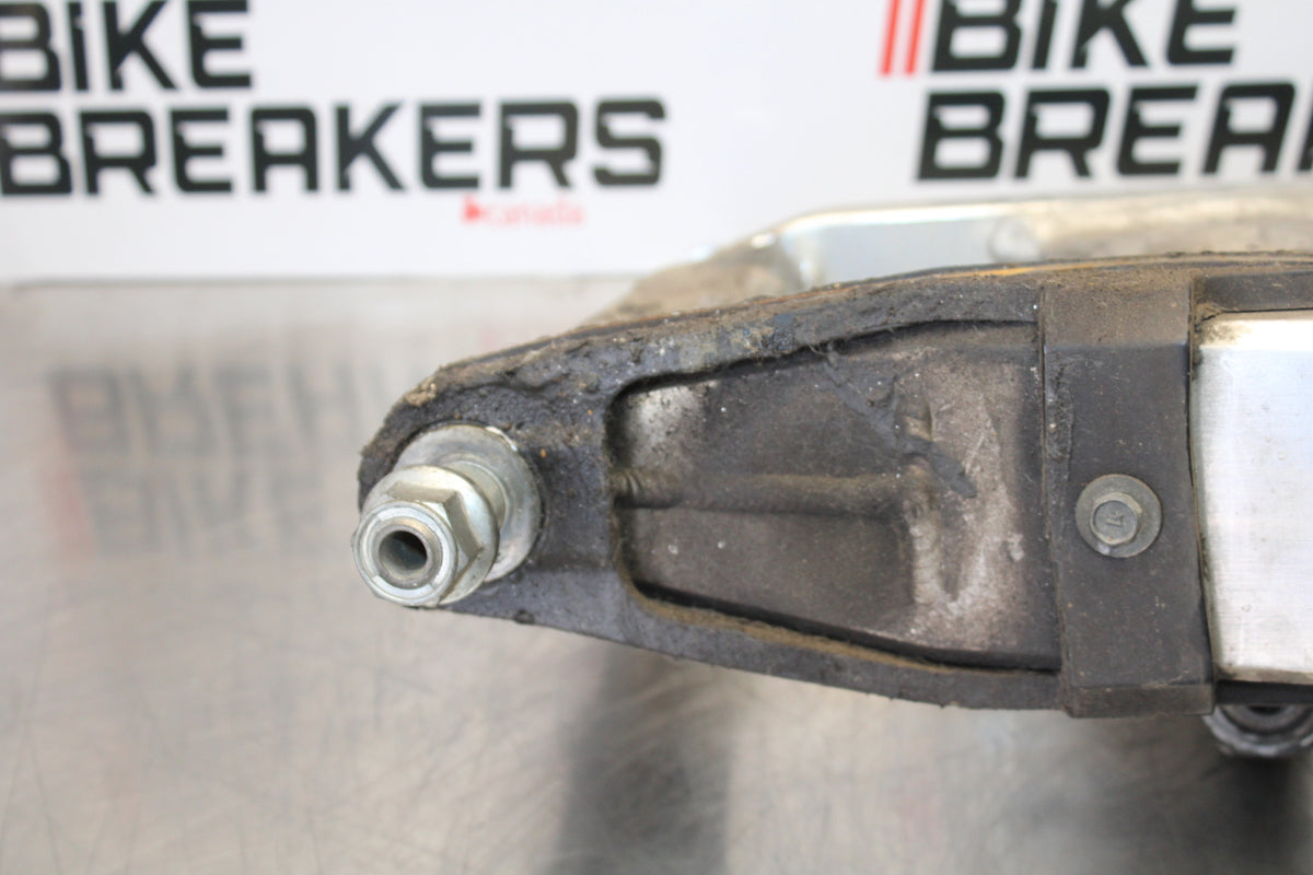 03 SUZUKI SV650S REAR SWINGARM BACK SUSPENSION SWING ARM BB167