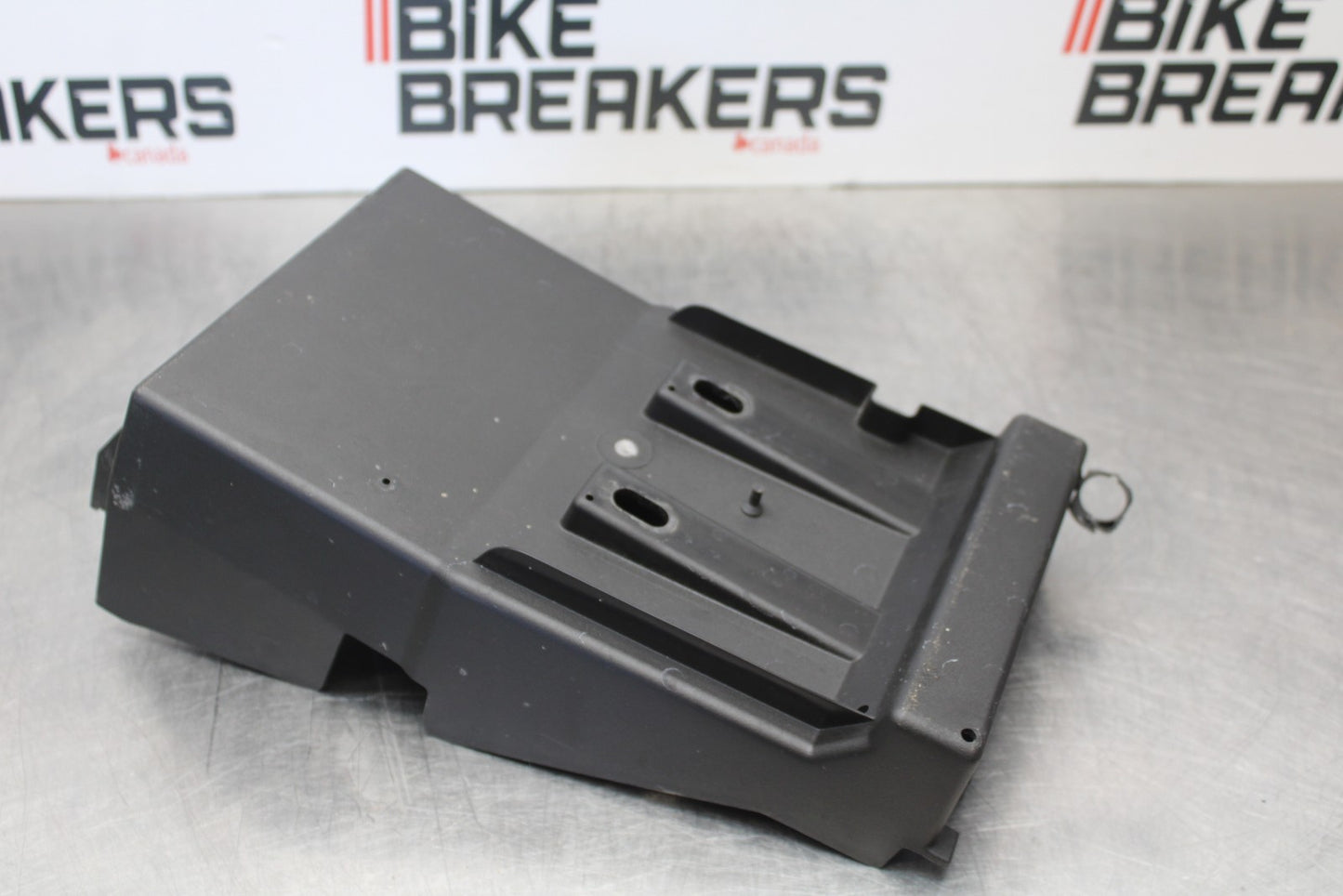 18-23 KAWASAKI NINJA 400 EX400 ABS REAR UNDERTAIL BATTERY TRAY PLASTIC BB192