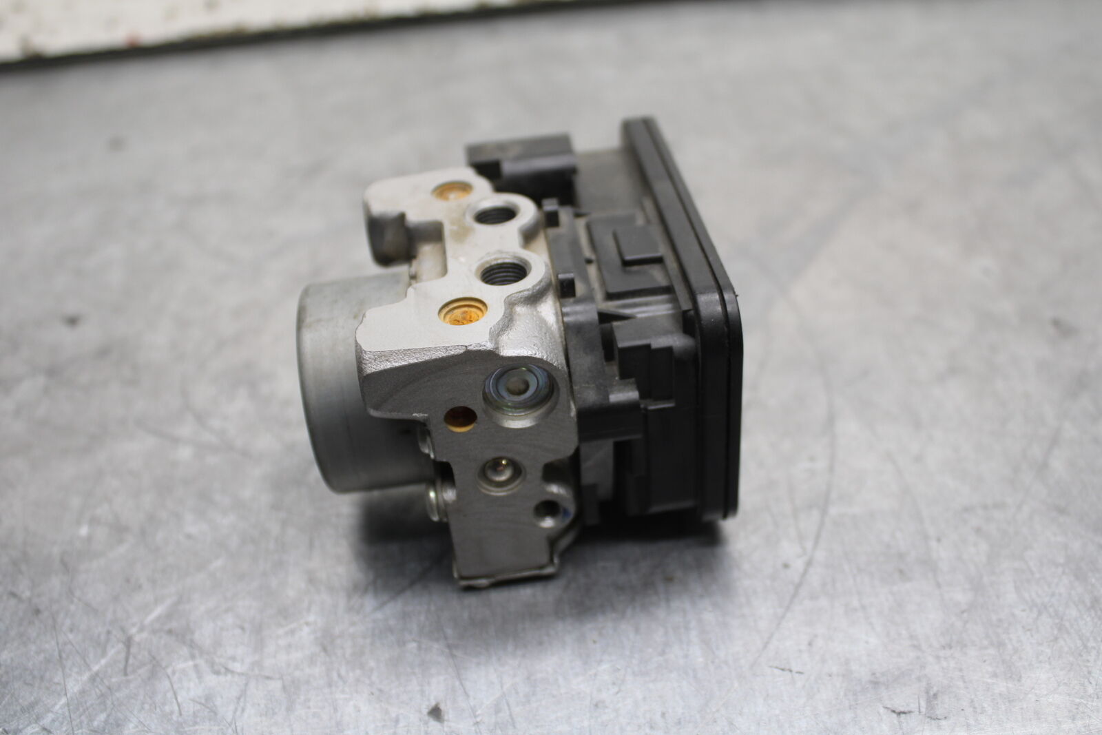 15-16 HONDA CB300F ABS PUMP UNIT MODULE BB740