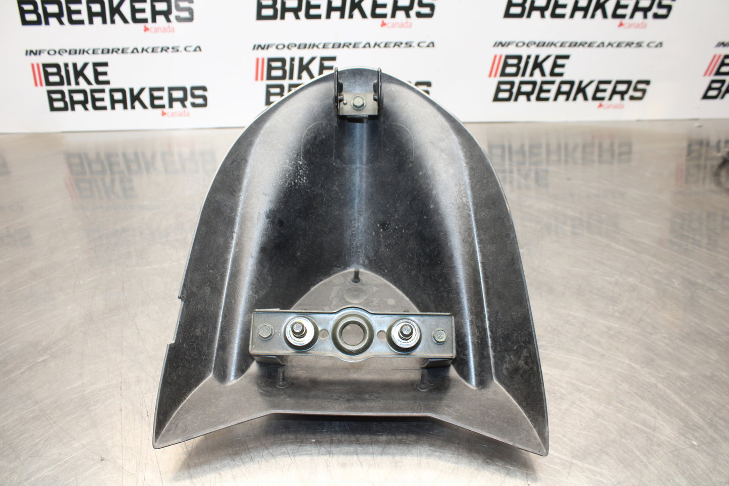 04-05 KAWASAKI NINJA ZX10R OEM REAR BACK SEAT SOLO COWL FAIRING COVER BB163