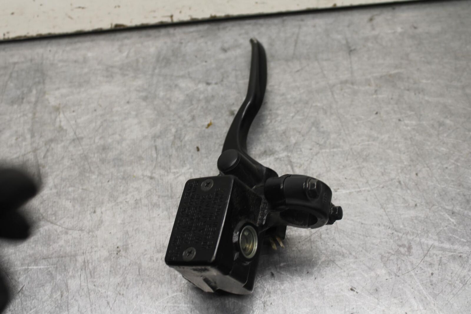 15-16 KAWASAKI EX300 FRONT BRAKE MASTER CYLINDER w/ LEVER BB635