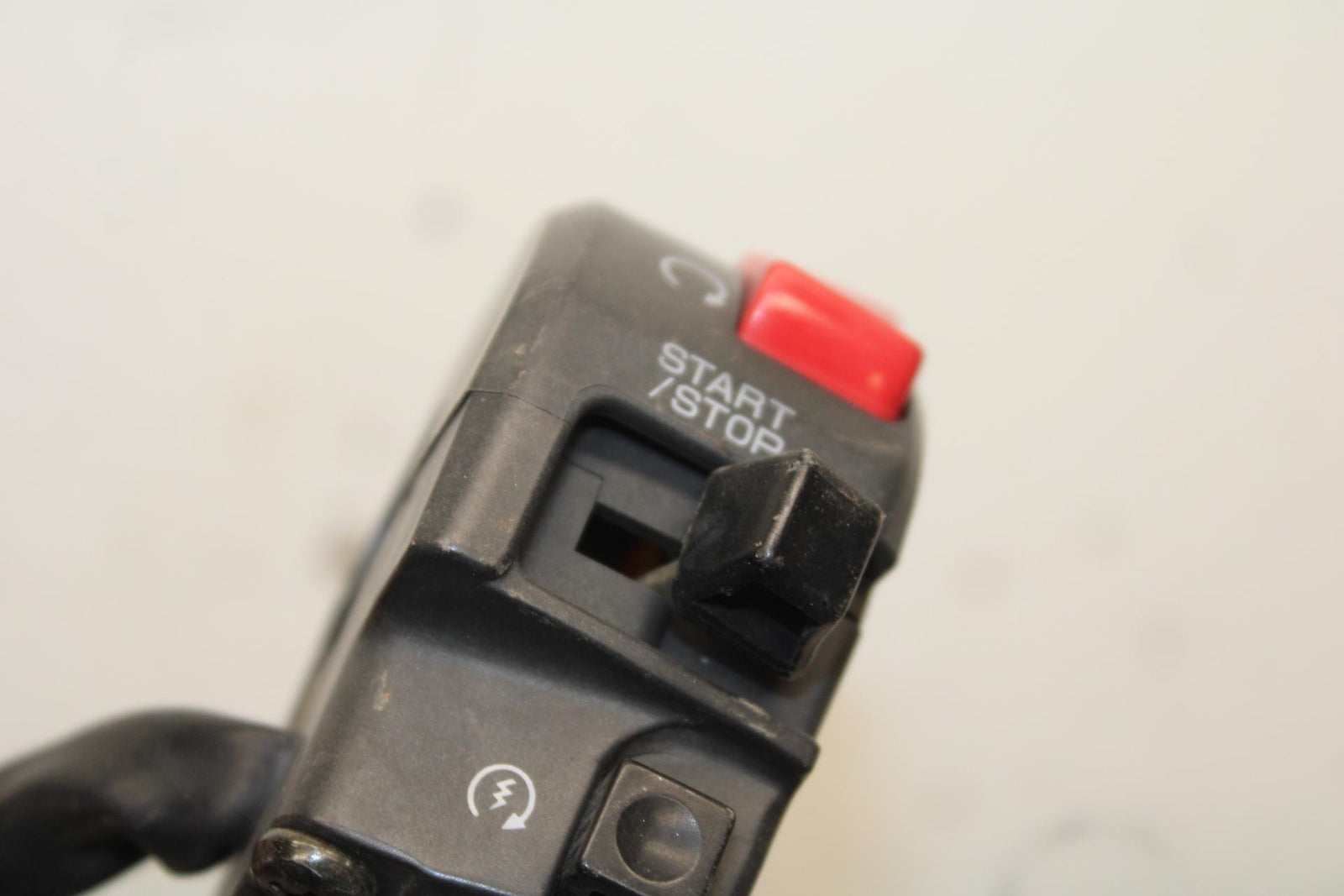 03 KAWASAKI NINJA ZX6RR ZX600K RIGHT CLIP ON HANDLE KILL OFF START SWITCH BB105